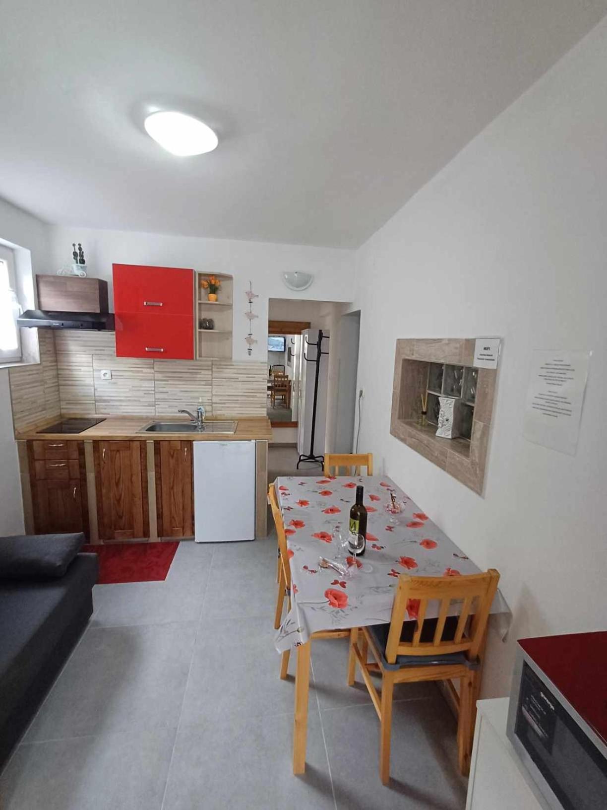 Apartmaji Slatenik Бовец Экстерьер фото