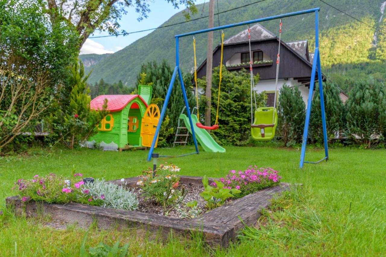Apartmaji Slatenik Бовец Экстерьер фото