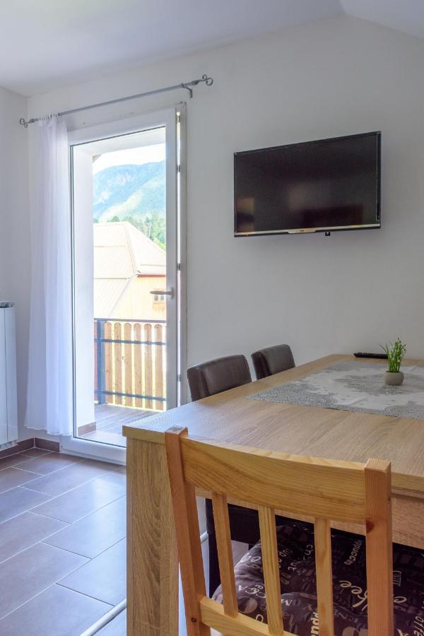 Apartmaji Slatenik Бовец Экстерьер фото